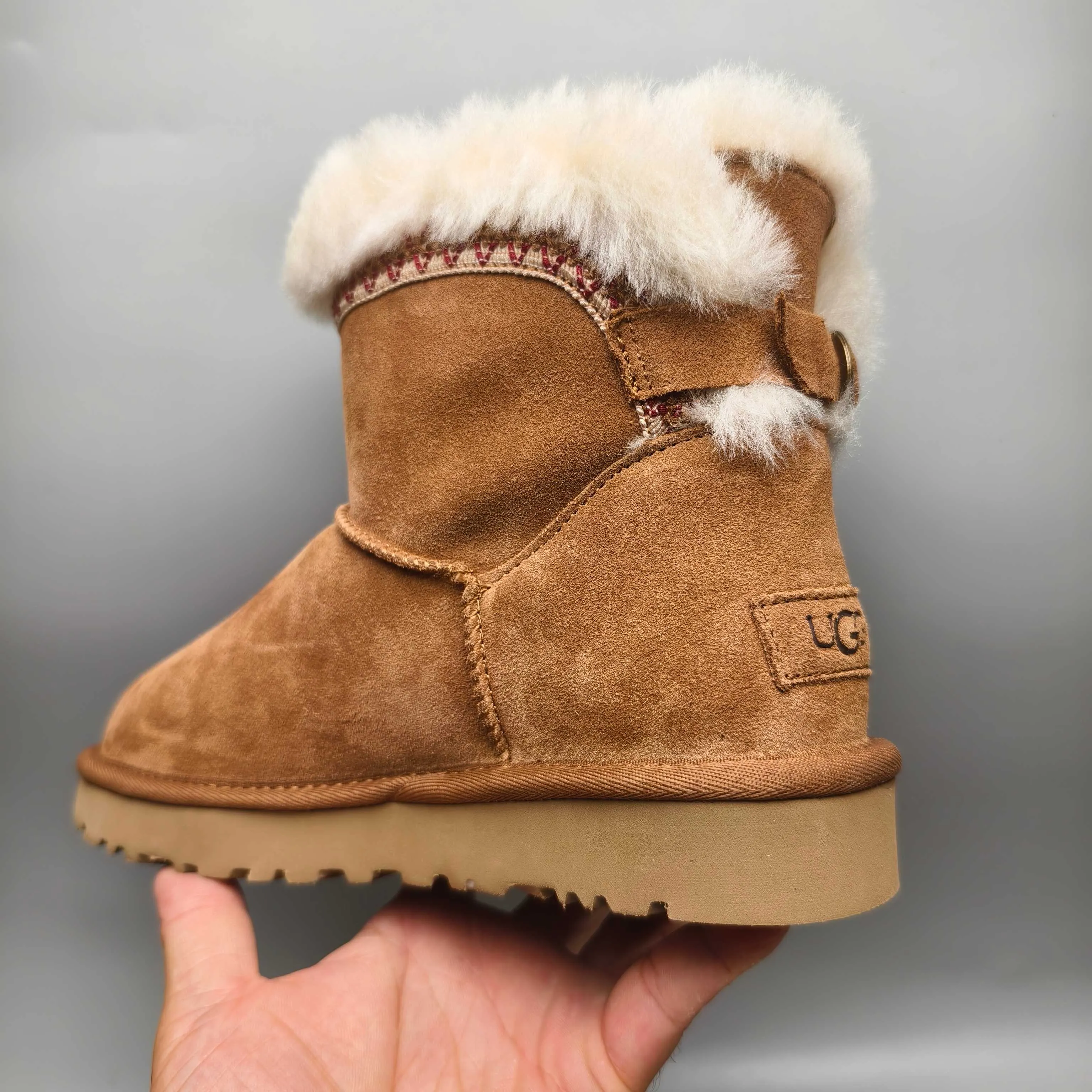 💰520 UGG sheepskin all-in-one snow boots 4517 ethnic style back buckle style color: maroon gray matching size: 35-40